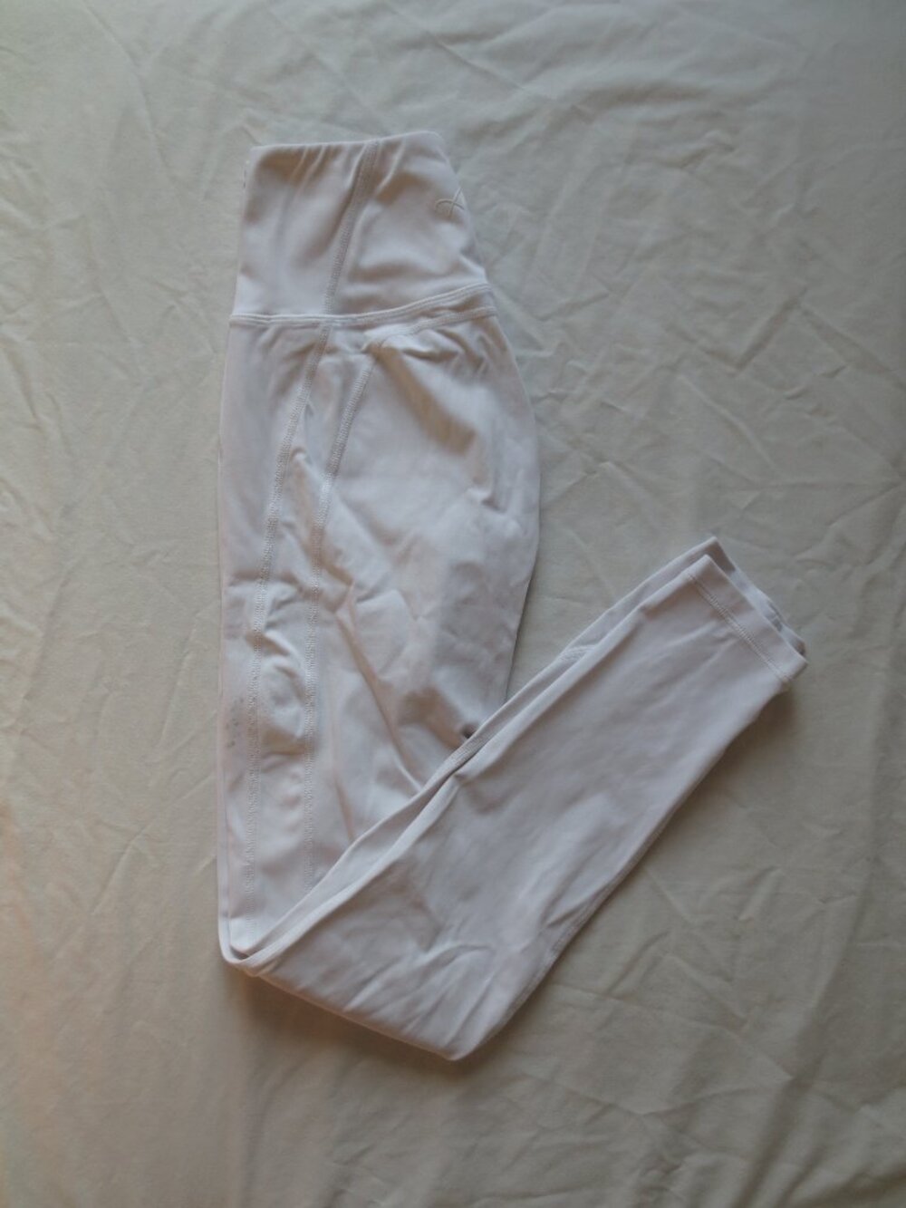 Alphalete White Pulse Surge Legging XS